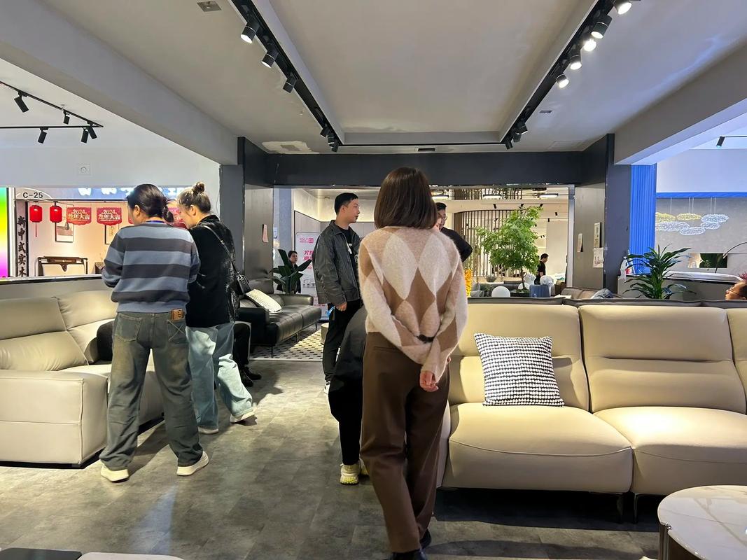 蠡口家具城局度春季訂貨會火熱進行，源頭工廠直供家具批發新機遇
